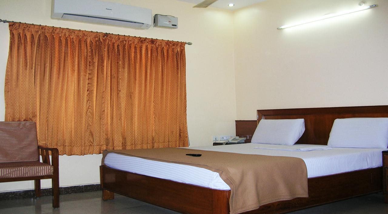 Athidhi Residency Hotel Tirupati Exterior photo