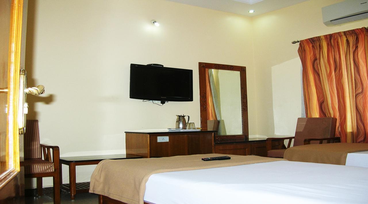 Athidhi Residency Hotel Tirupati Exterior photo